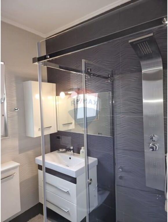 Apartment - For Rent - Siri Kodra, Tirana