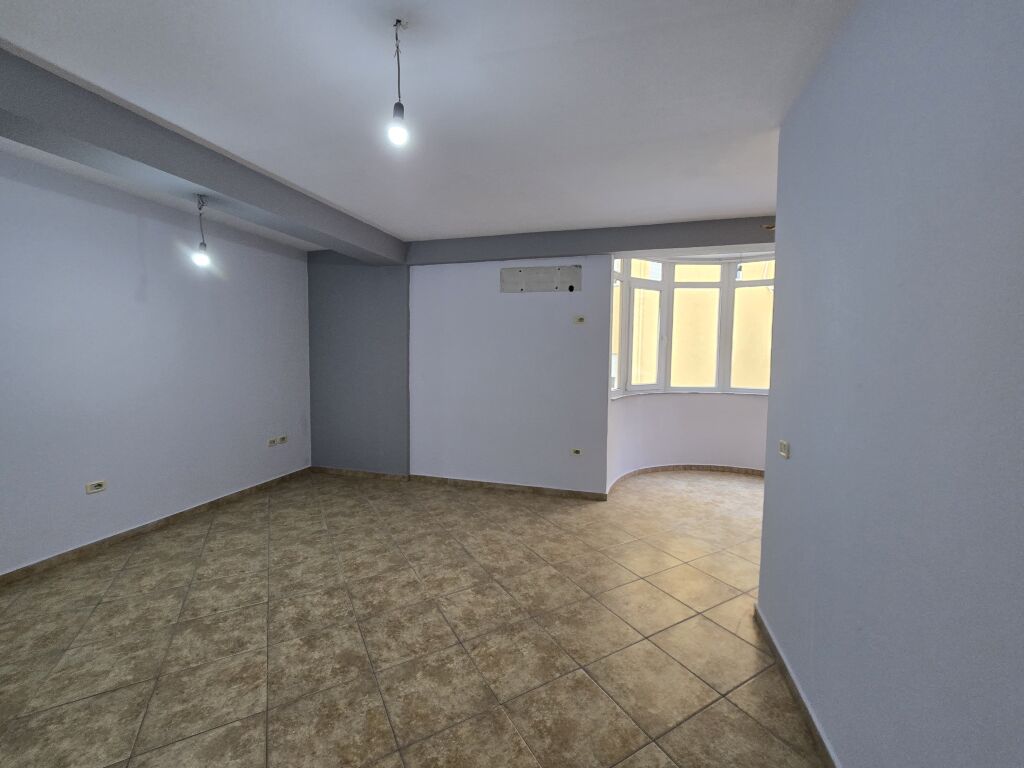 Apartament 2+1+2 per shitje Eleonora (Komuna Parisit)