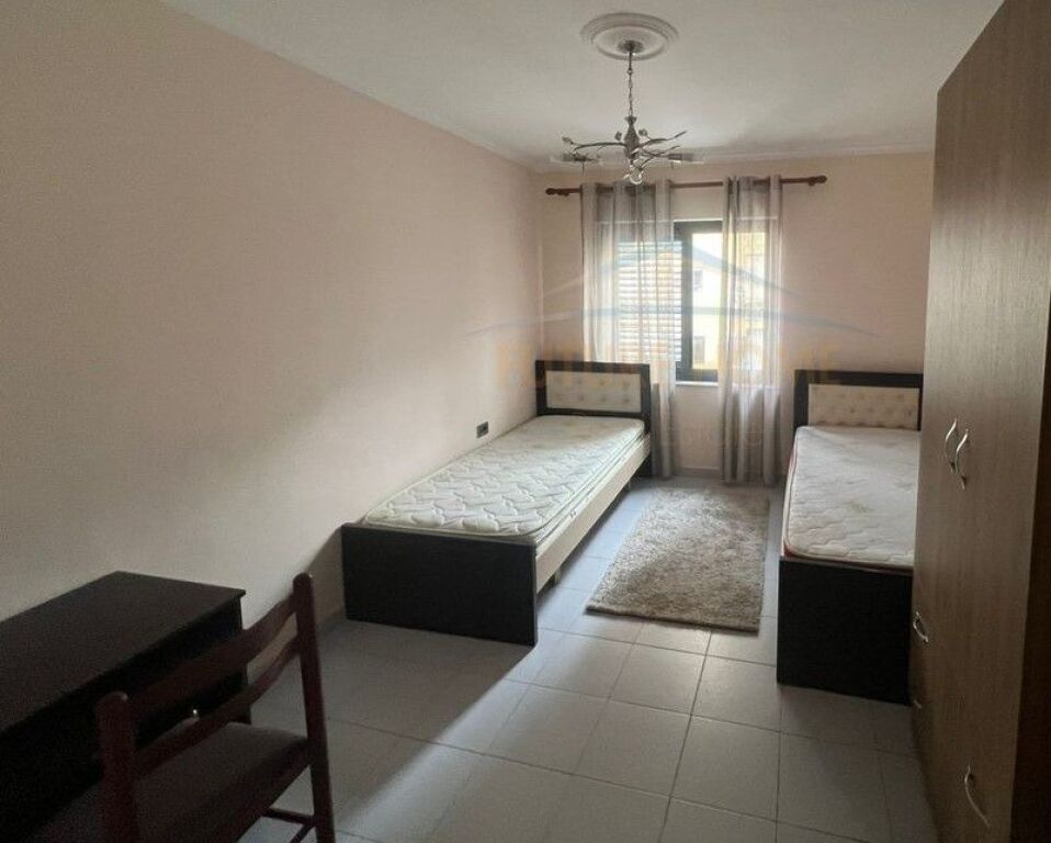 Affitto, Appartamento 2+1, Pazari i Ri, Tirana.