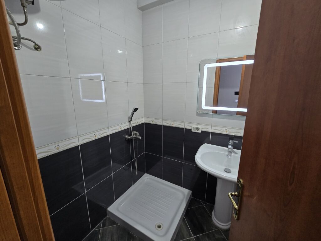 Apartament 2+1+2 per shitje Eleonora (Komuna Parisit)