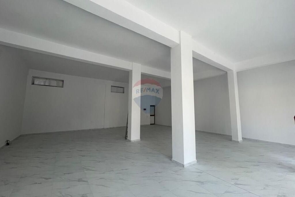 Negozio in affitto – Campo Ali Demi, Tirana