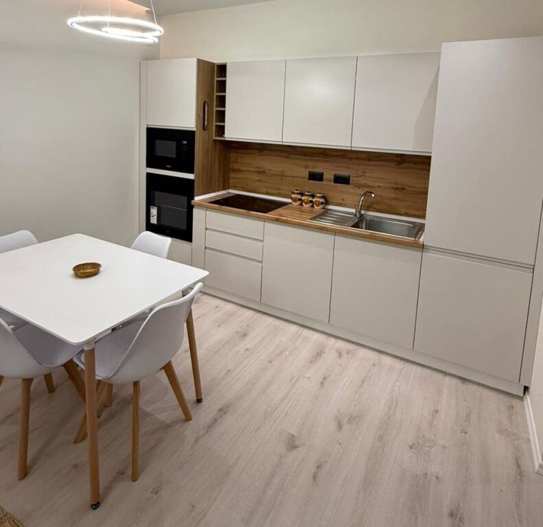 🏡 Appartamento 1+1 in Affitto – Zona del Liceo (vicino a RTSH) ✨