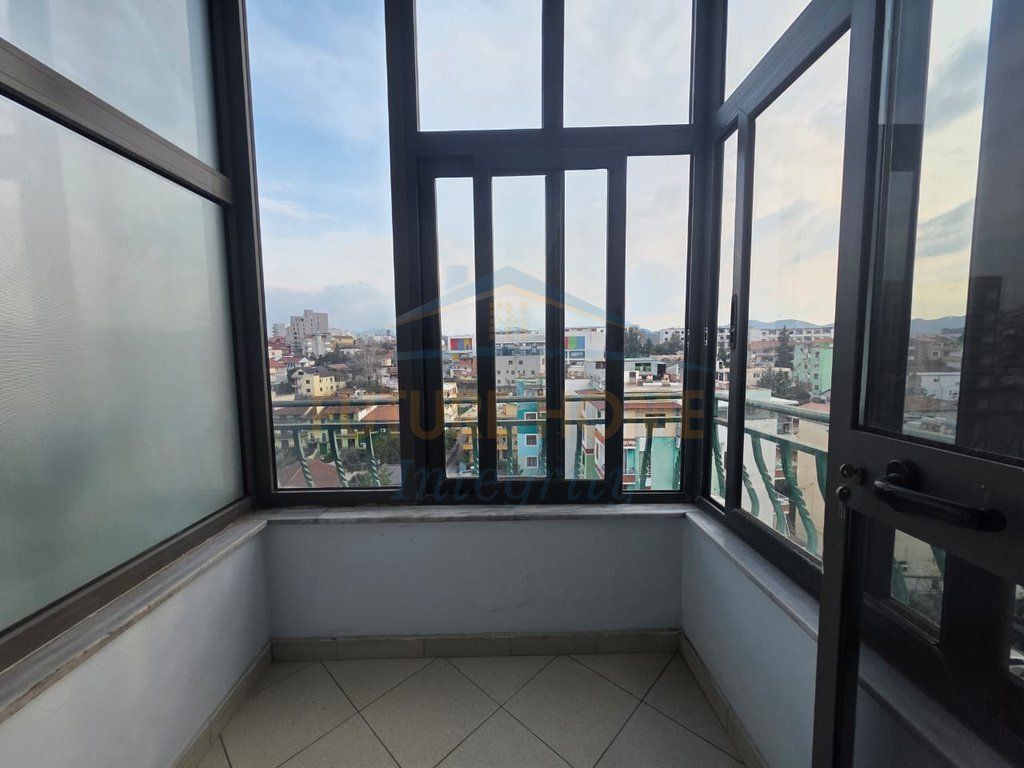 Qera, Apartament 2+1+2, Ish Tregu Elektrik, Tiranë.