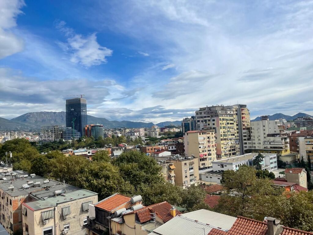 Office space for rent - Myslym Shyri