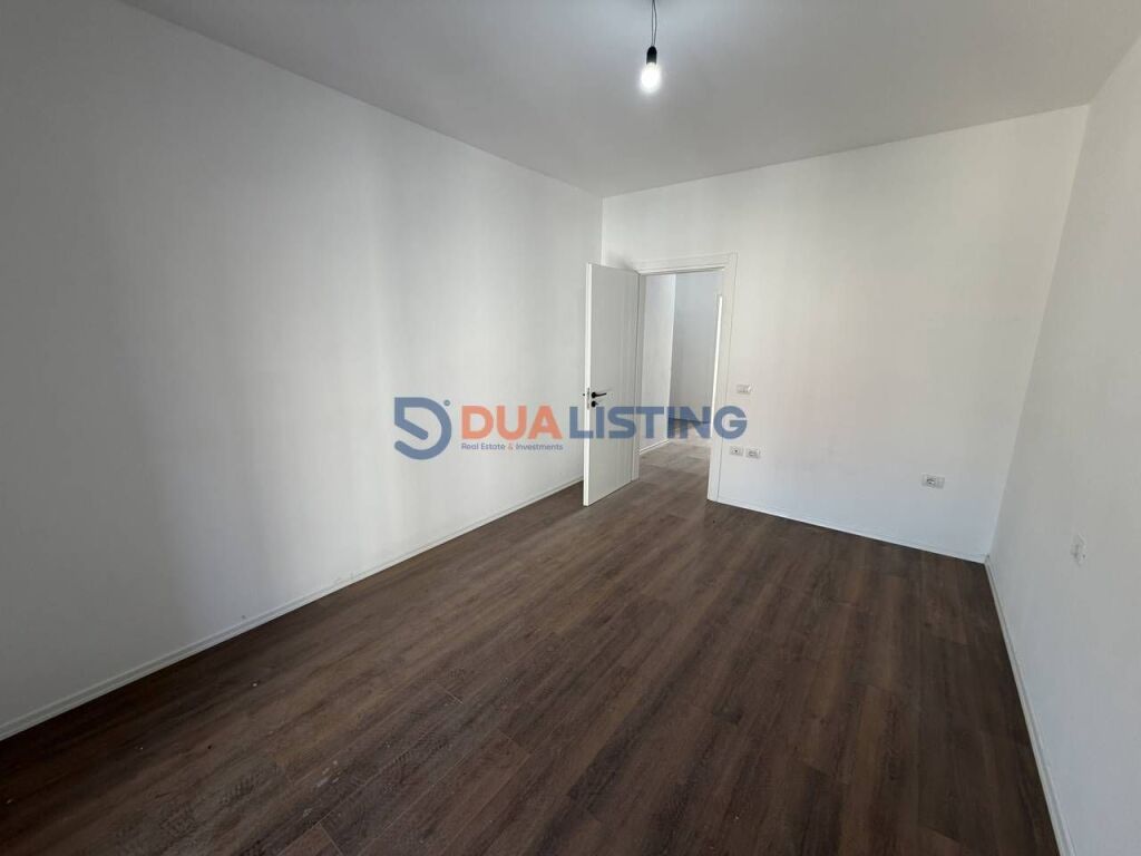 Apartment 1+1 for sale in Kamez!