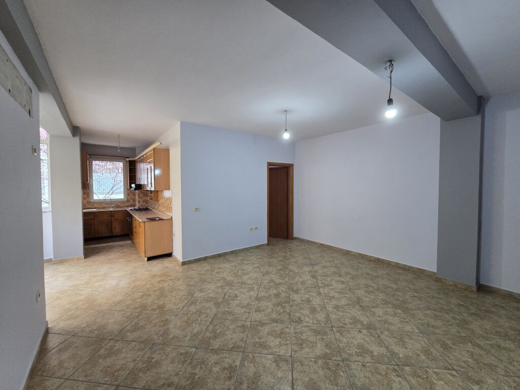 Apartament 2+1+2 per shitje Eleonora (Komuna Parisit)