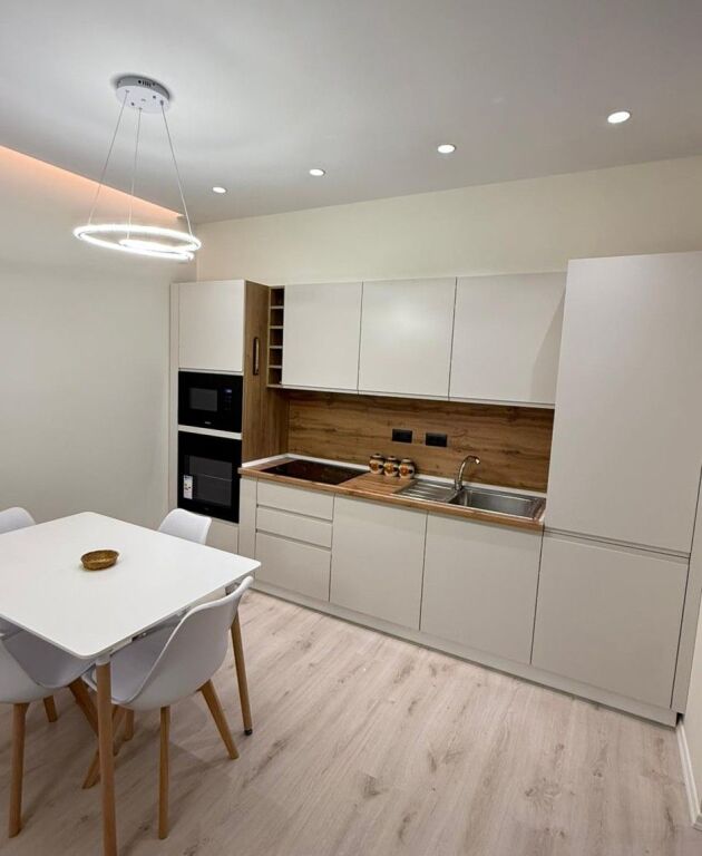 📌 Apartament 1+1 me Qira – Zona e Liceut ,pranë RTSH-së