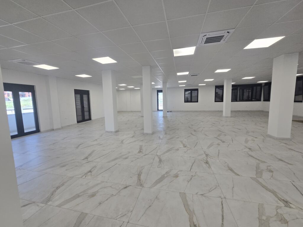 Locale commerciale in affitto vicino a TEG.