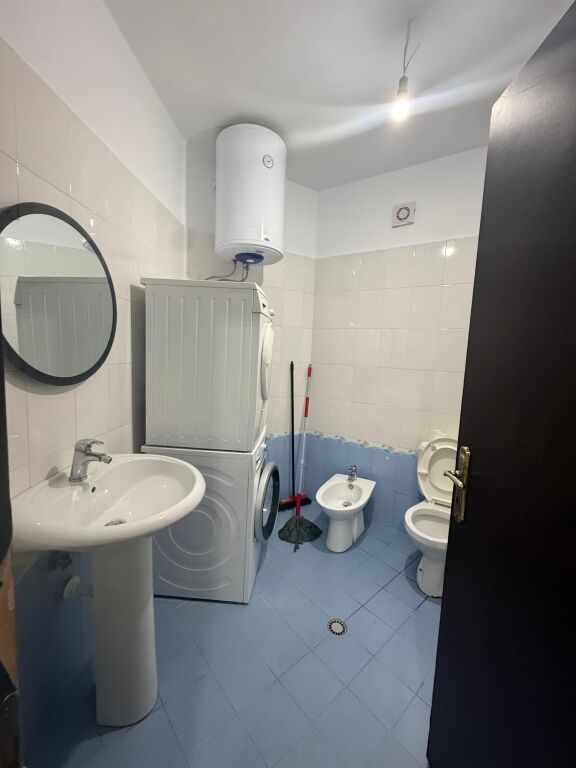 🏠JEPET ME QIRA APARTAMENT 2+1+BLLK 📍YZBERISHT, PRANE GRAND GALLERY🏢 Kati i 6, me ashensor 💶 Çmimi: 500€/muaj