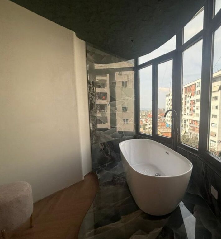 Vendesi moderno 2+1+2 in vendita