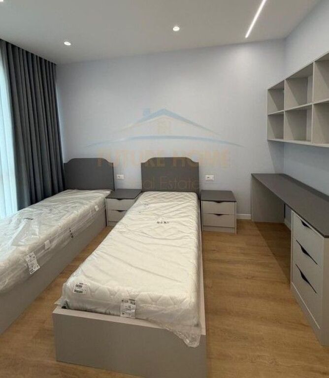 Affitto, Villa su 2 piani, Green Valley, Lago Secco, Tirana.