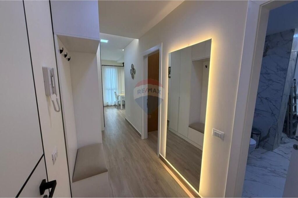 apartament 1+1 me qera prane mondialit
