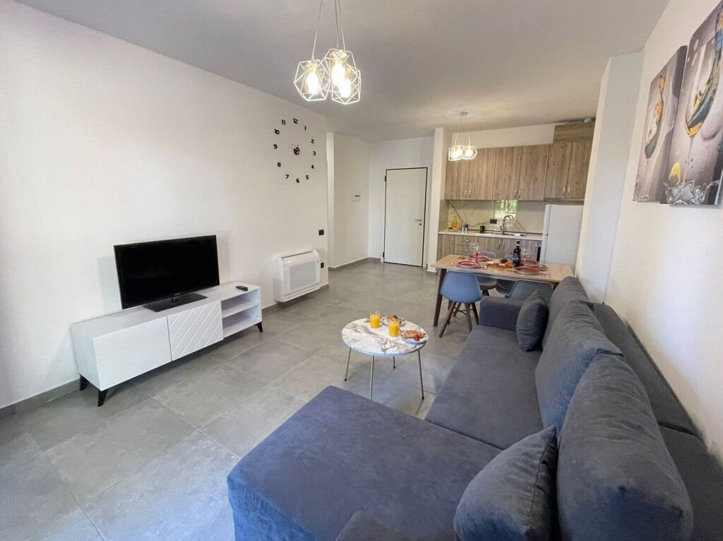 🏖️ Shitet Apartament 1+1 te Rana e Hedhun, Shëngjin