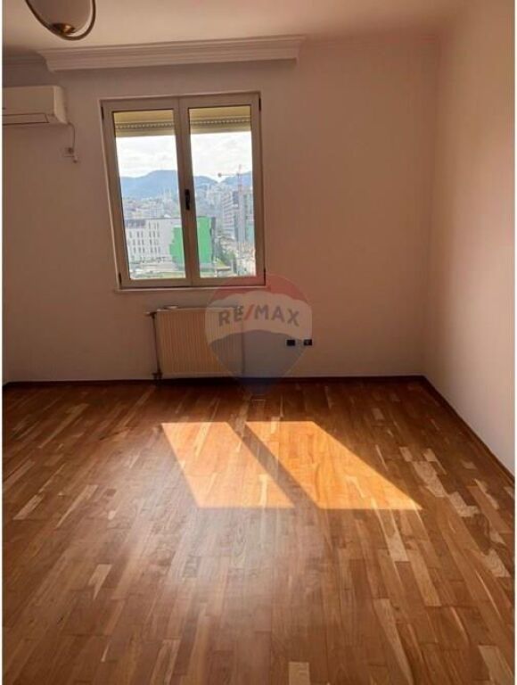 Zyrë - Për Qira - Rruga e Kosovarëve, Tiranë