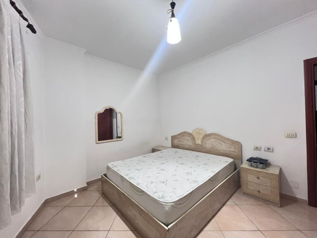 Appartamento 1+1 in affitto, via Xhanfize Keko vicino a Europianit 500 Euro