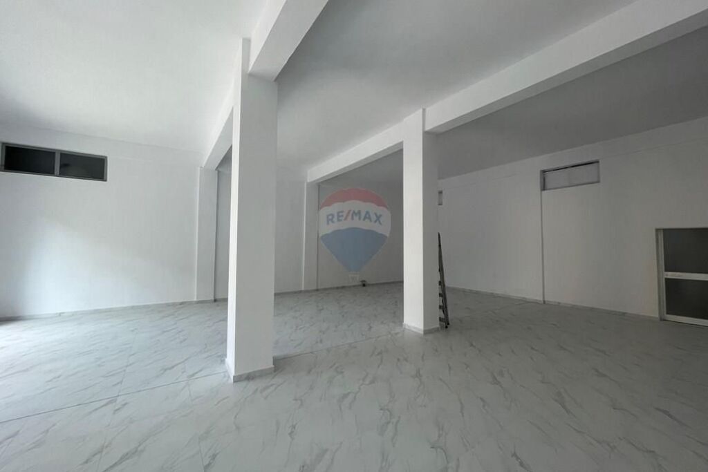 Negozio in affitto – Campo Ali Demi, Tirana
