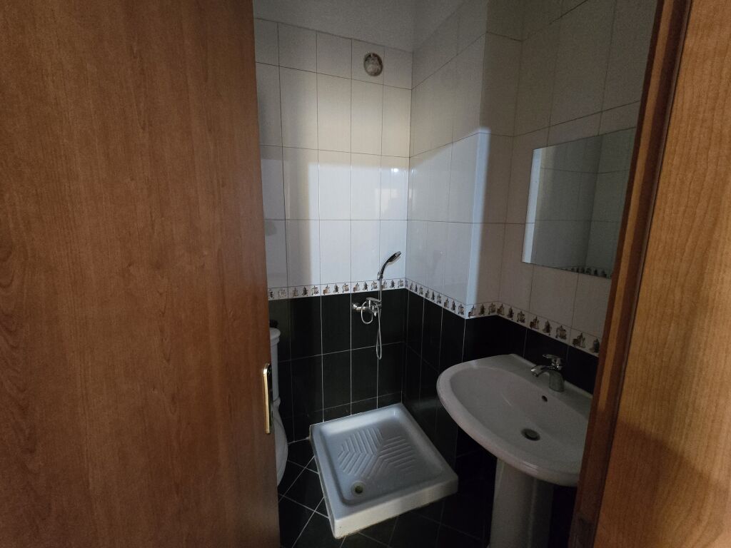 Apartament 2+1+2 per shitje Eleonora (Komuna Parisit)