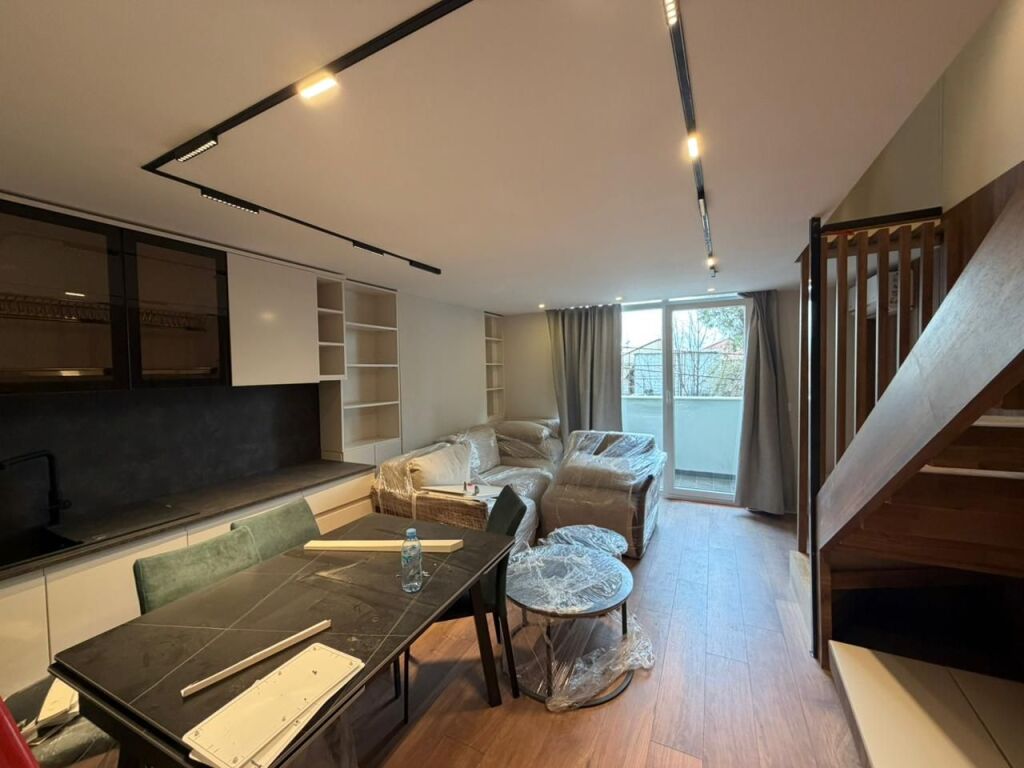 Apartament Dublex 1+1 per qira tek Golden Park 3.