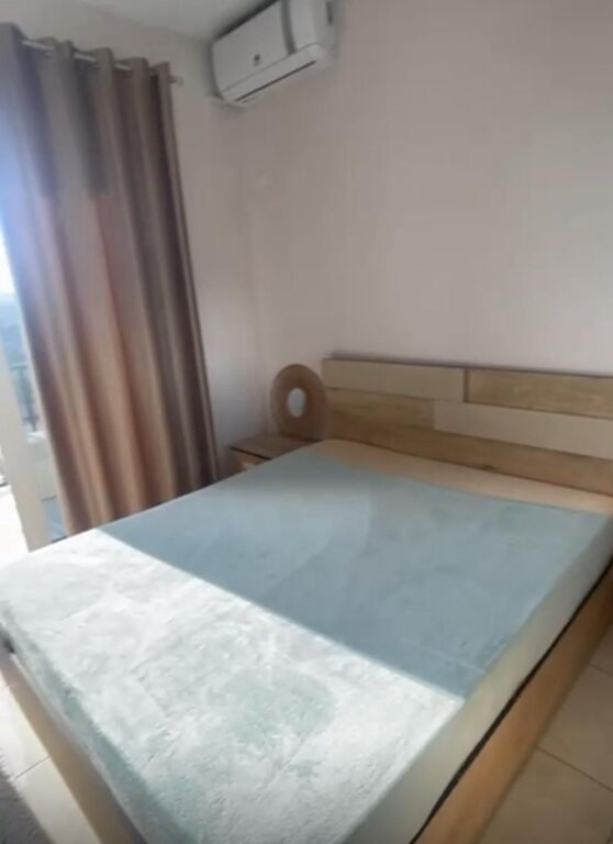 Appartamento 2+1 in affitto, nel centro di Kamza vicino a BKT 450 mila lek