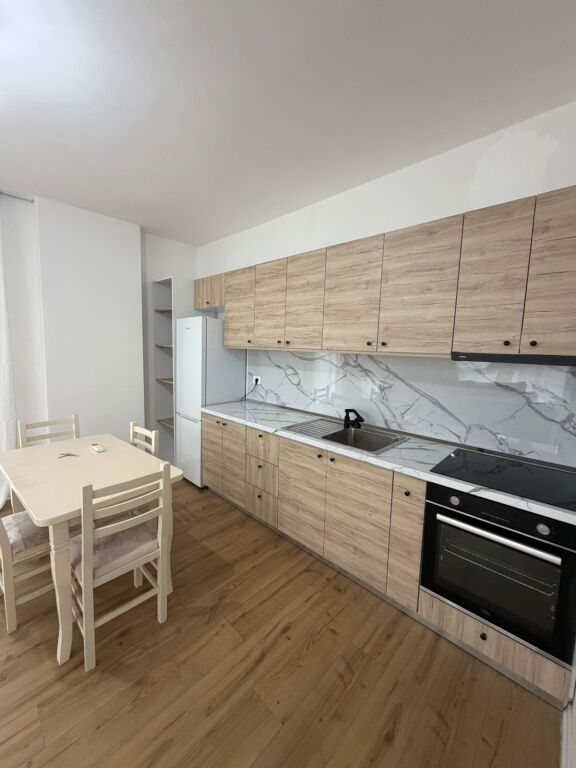 Apartament 2+1 per qera !