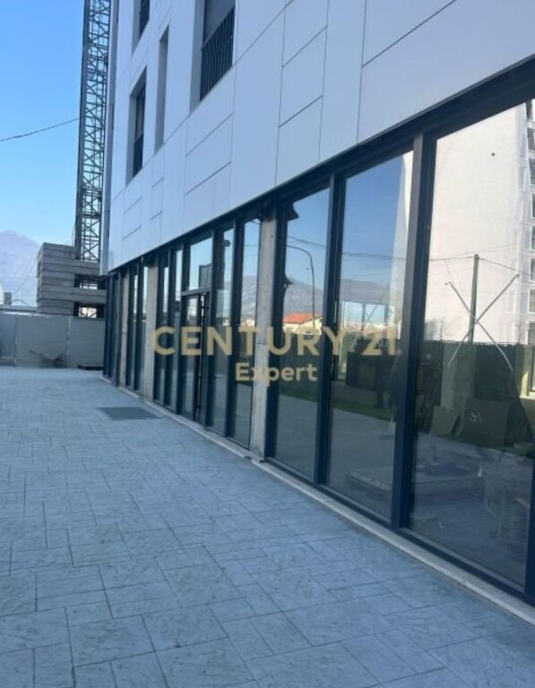 Locale commerciale in affitto