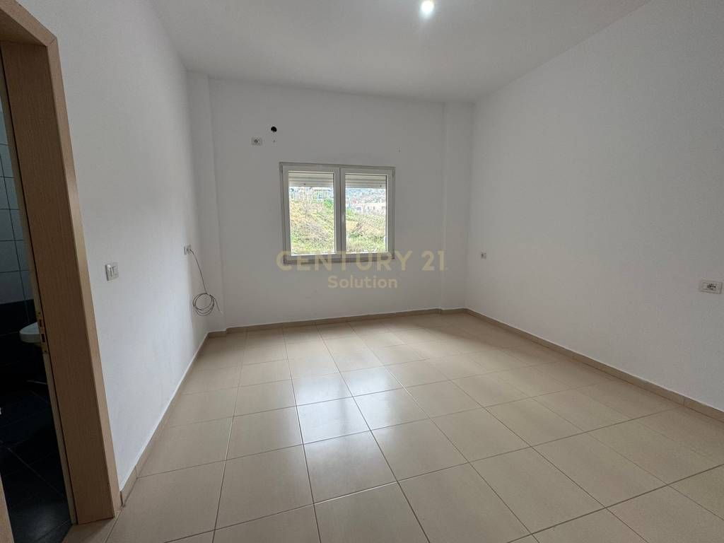 APARTAMENT 2+1+2 PER QIRA TEK LIQENI I THATE ! 450 € /Muaj