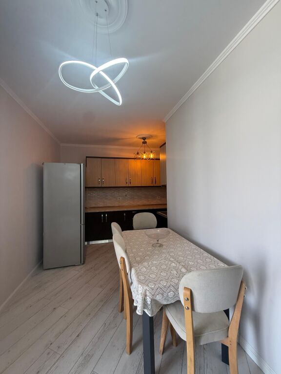 🏠JEPET ME QIRA APARTAMENT 2+1+BLLK 📍YZBERISHT, PRANE GRAND GALLERY🏢 Kati i 6, me ashensor 💶 Çmimi: 500€/muaj
