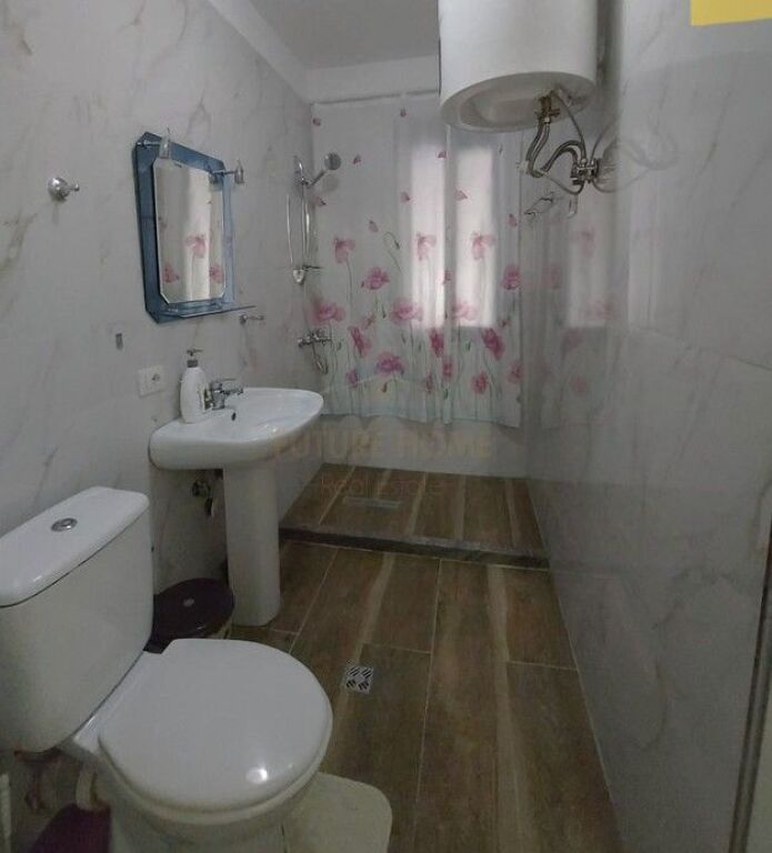 In vendita, Appartamento 2+1+2, Via 5 Maji, Tirana.
