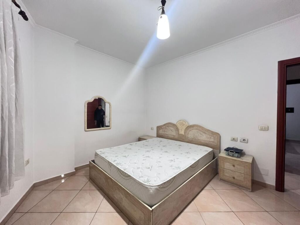 Appartamento 1+1 in affitto, via Xhanfize Keko vicino a Europianit 500 Euro