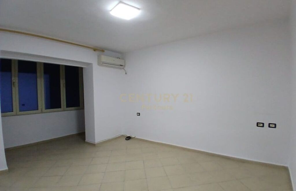 Apartment for rent empty 2+1, Ministry of Education