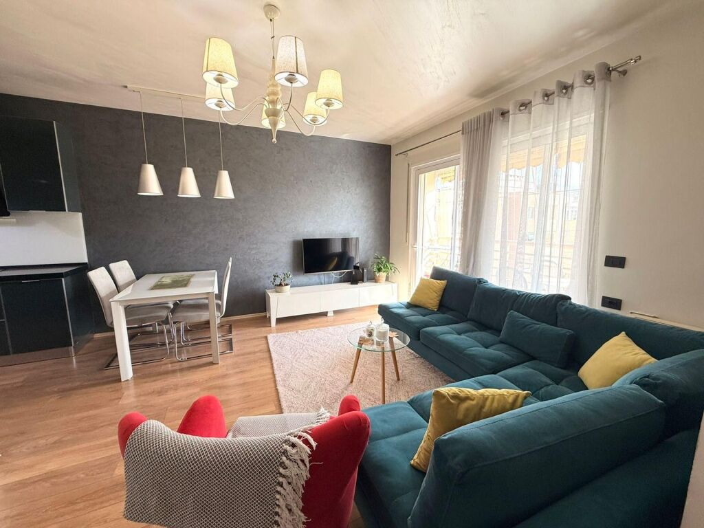 Shesim Apartament 2+1+2 + post te kompleksi Panorama