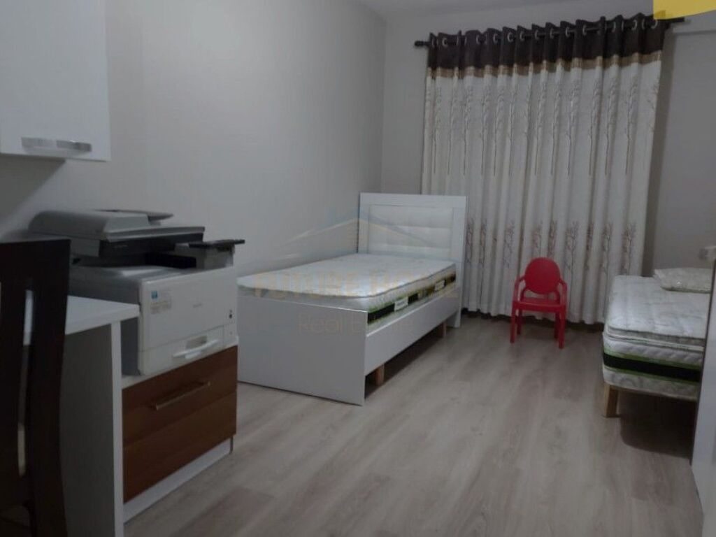 In vendita, Appartamento 2+1+2, Via 5 Maji, Tirana.