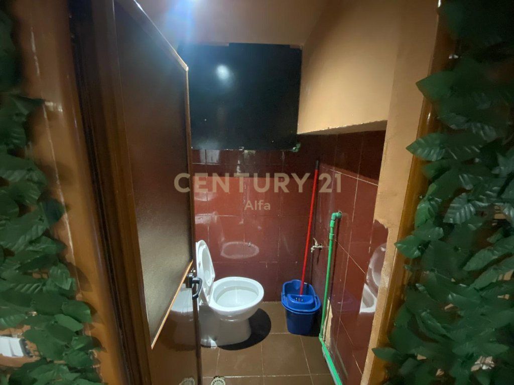 Business for sale Wilson Square . 45,000 €
