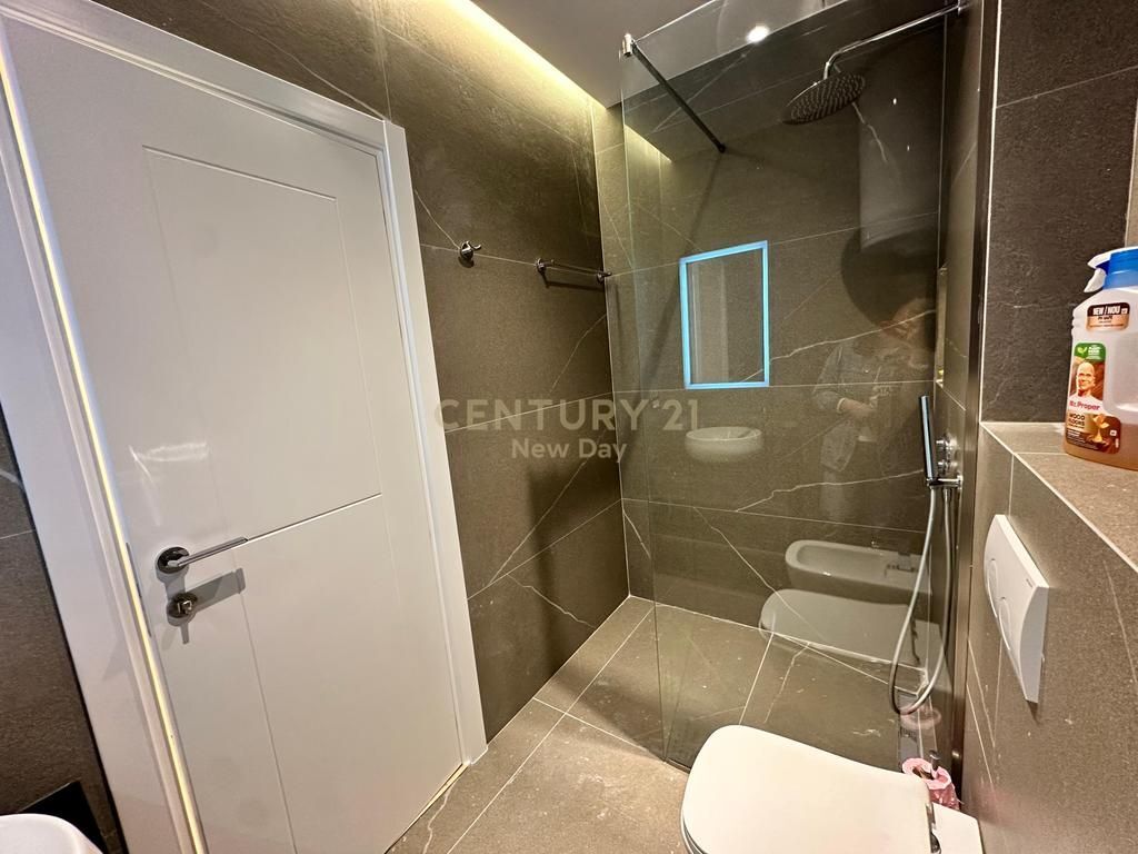 Apartament me qera 2+1+2 Currila