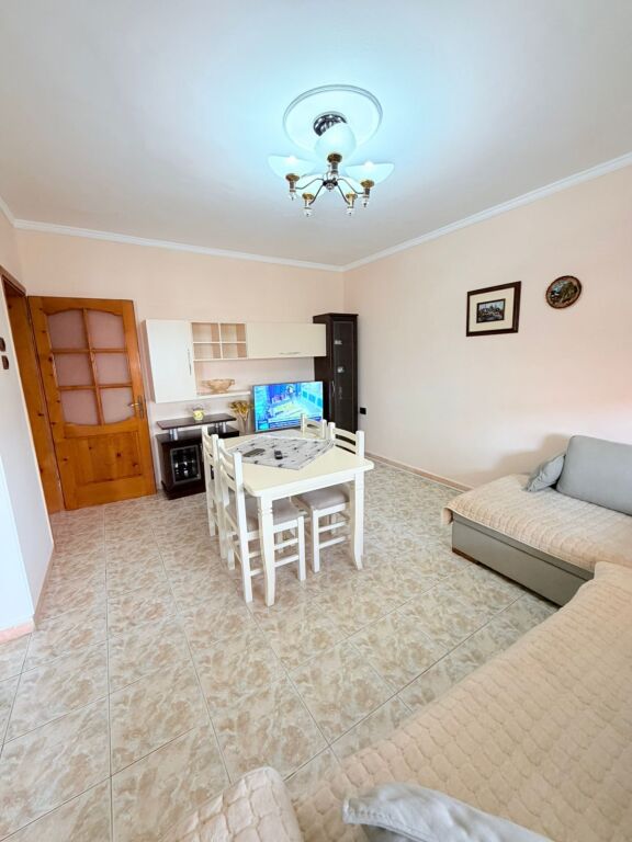 AFFITTASI APPARTAMENTO 1+1 VICINO ALLO STADIO, DURRES