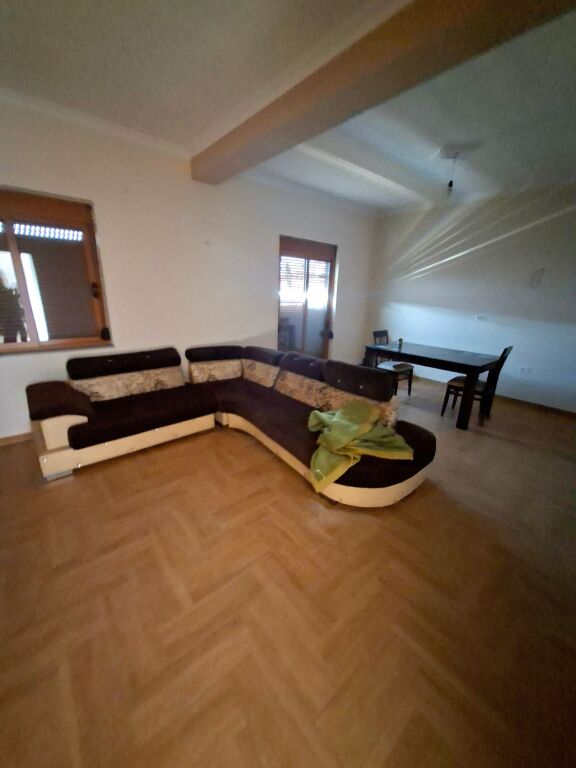APPARTAMENTO 3+1+2 IN AFFITTO + parcheggio  KODRA E PRIFTIT 450 euro