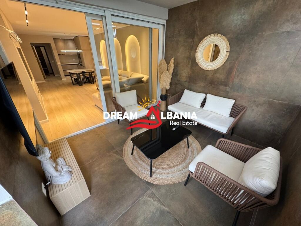 Appartamento 2+1+2 in vendita a Myslym Shyr, vicino all'ex Esposizione a Tirana (ID 41212137)