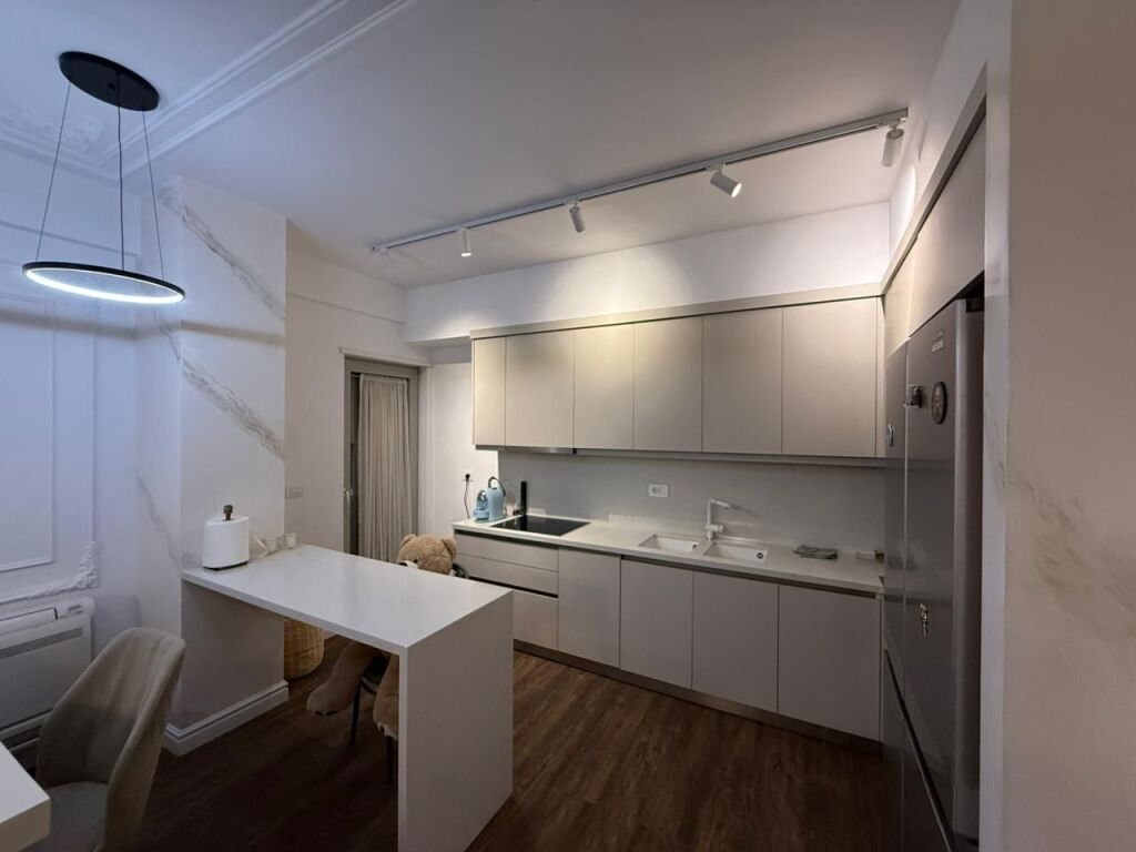 Qira apartament 3+1+2 tek Foleja e Gjelber ,Ring Center
