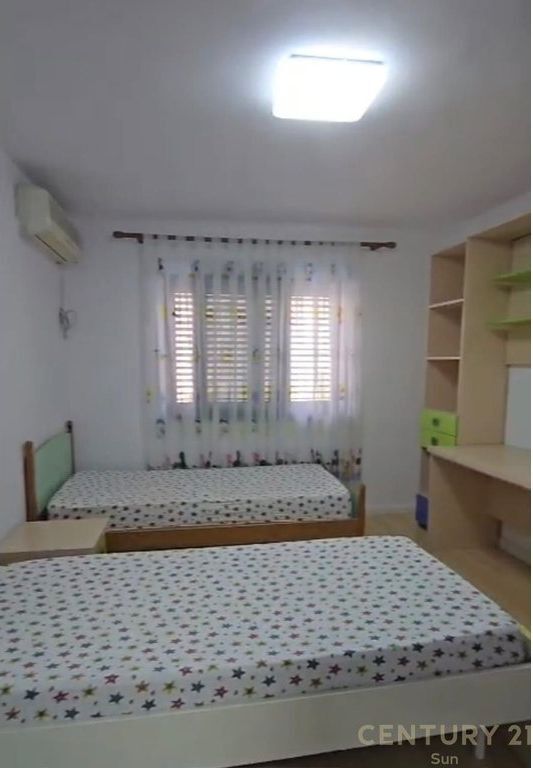 Appartamento 2+1+ con balcone di 8m in vendita in una delle zone più richieste della città, vicino alla Scuola di Balletto!
