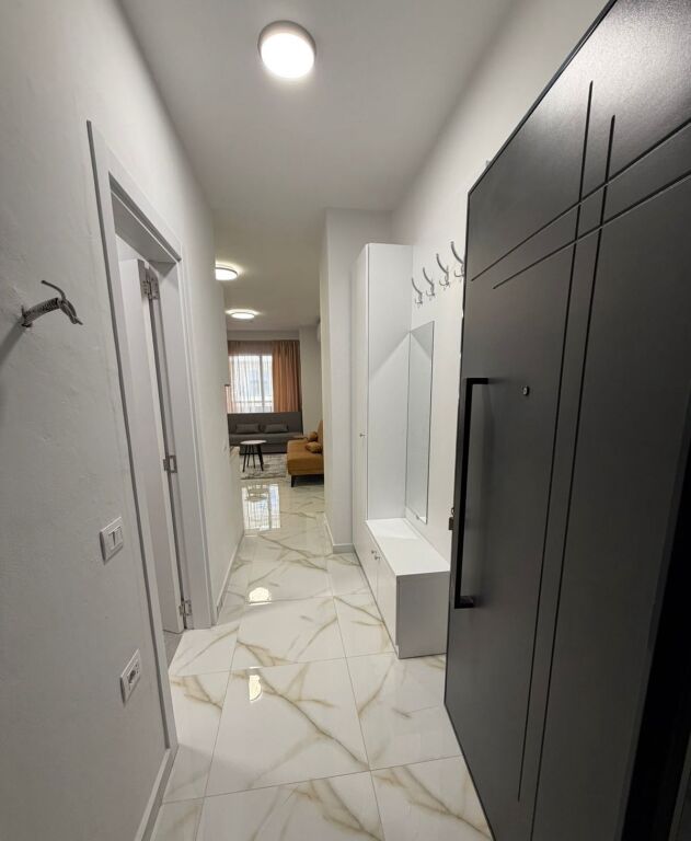 Monolocale in affitto, via Dritan Hoxha vicino a Kupola (palazzo Aura) 420 Mila lek