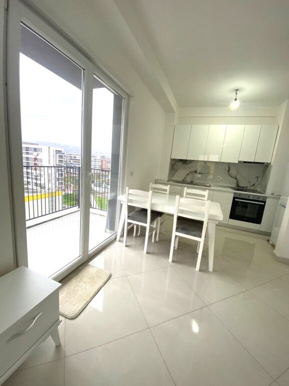 🏠 Jepet me Qira Apartament 2+1 e mobiluar total ,  te Univers City, QTU