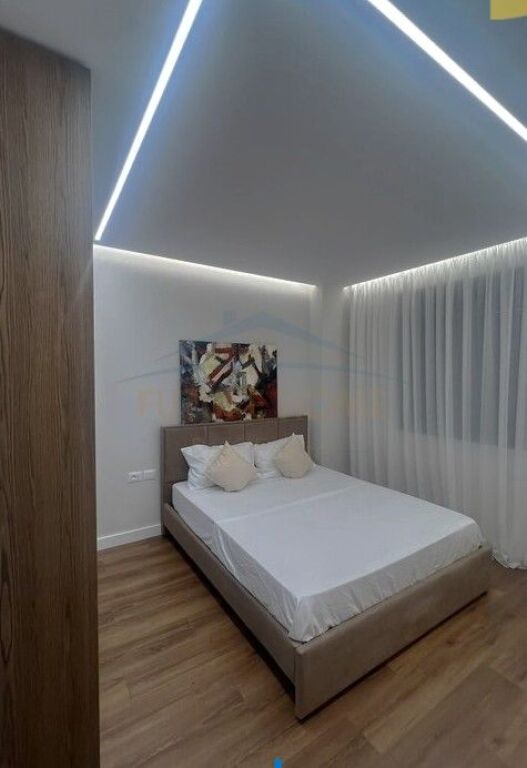 Rent, Apartment 2+1+2, New Bazaar, Tirana