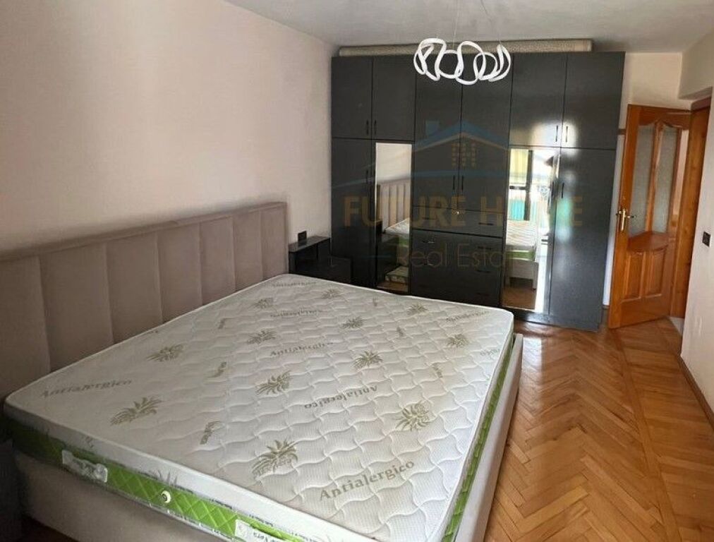 Affitto, Appartamento 2+1, Pazari i Ri, Tirana.