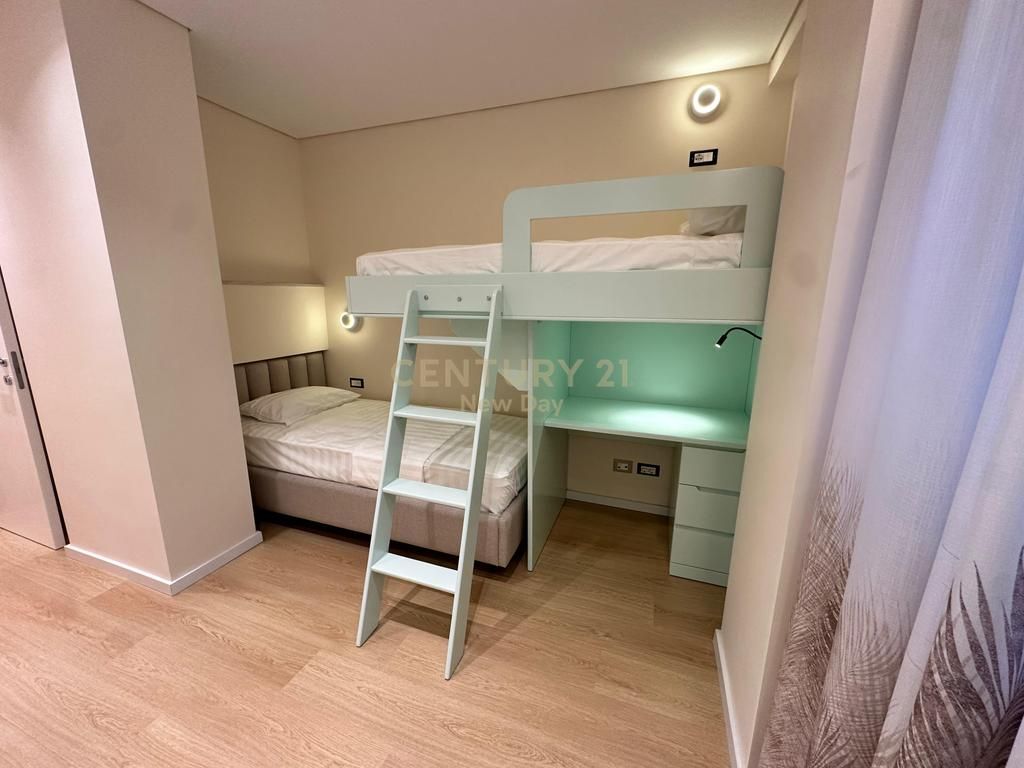 Apartament me qera 2+1+2 Currila