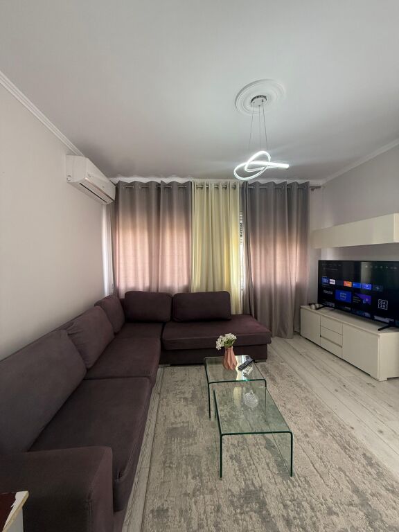 🏠JEPET ME QIRA APARTAMENT 2+1+BLLK 📍YZBERISHT, PRANE GRAND GALLERY🏢 Kati i 6, me ashensor 💶 Çmimi: 500€/muaj