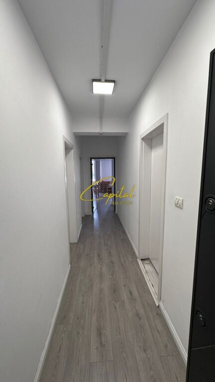 UFFICIO IN AFFITTO 116 M2 VASIL SHANTO 1.200 EURO