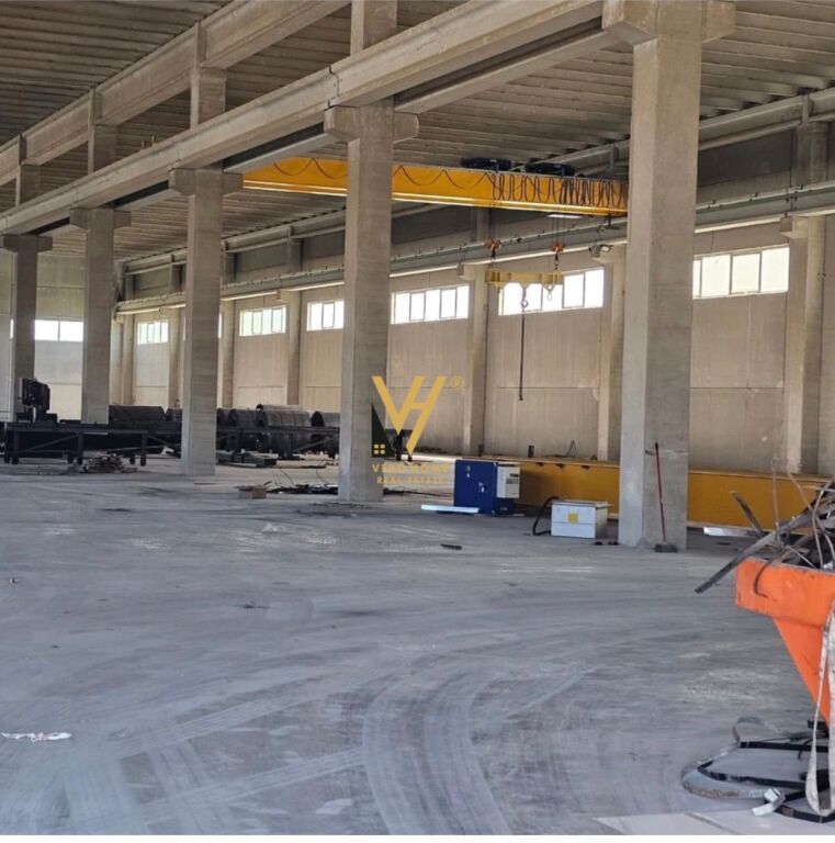 SHITET KAPANON 10.000 M2 TE AUTOSTRADA TR-DR 3.500.000 EURO