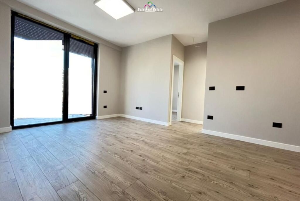 Office For Rent near Red School (ID BZ2843) Tirane