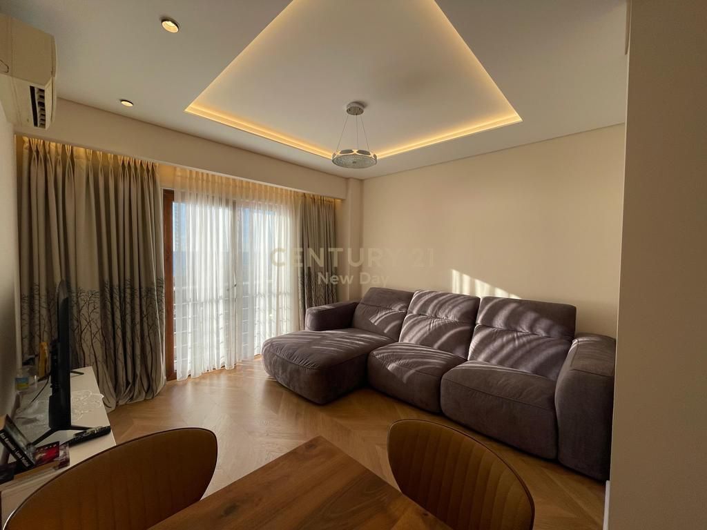 Apartament me qera 2+1+2 Currila