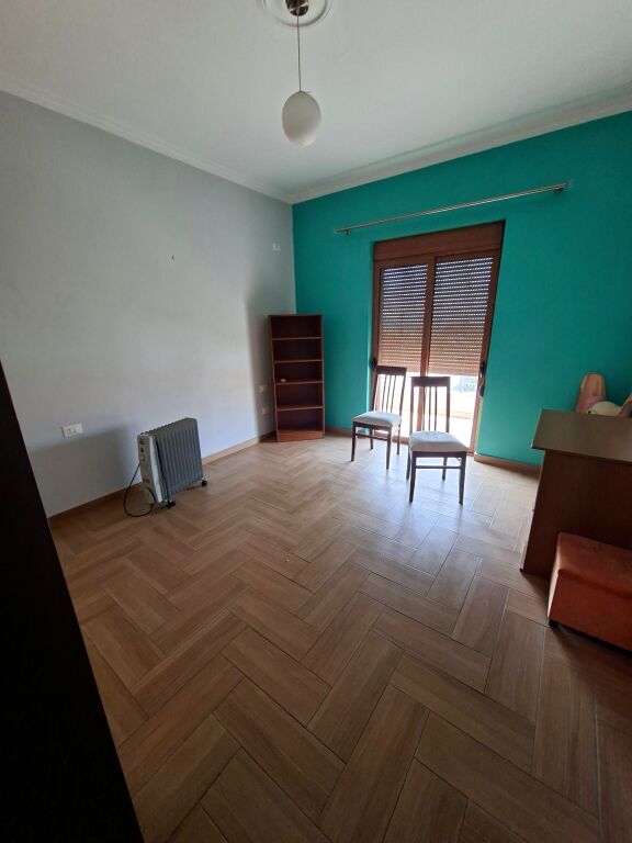 APPARTAMENTO 3+1+2 IN AFFITTO + parcheggio  KODRA E PRIFTIT 450 euro